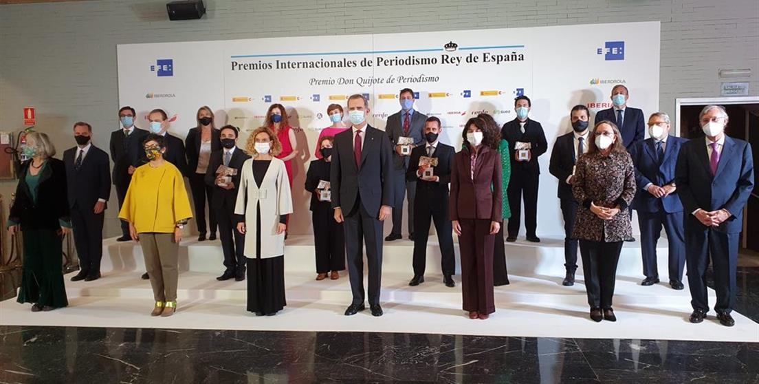 Foto familia Premios Rey España